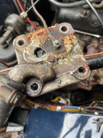 Rover water jacket 1.jpeg