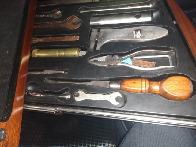tools2.jpg